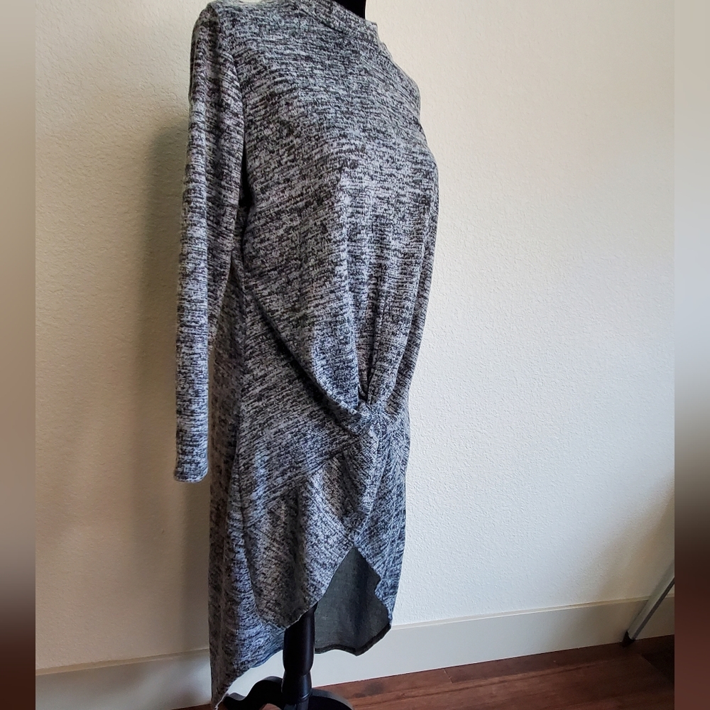 Azules High-Low Knit Top.   NWOT